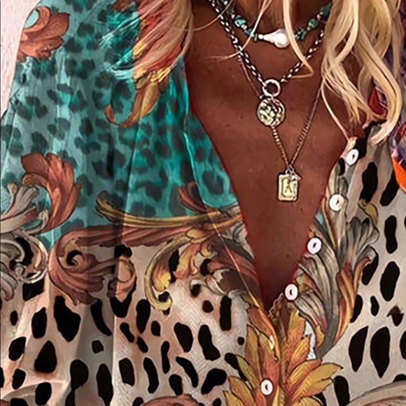 1 Left! Leopard Print Design Button Up Top w/3/4 S… - Picture 5 of 5